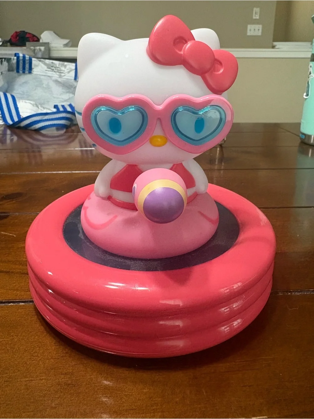 Hello Kitty Pink Floaty Sunglasses Toy - Tabletop Light Battery Powered